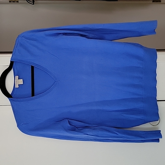 LOFT Sweaters - Loft v-neck sweater. Periwinkle color. Size M.